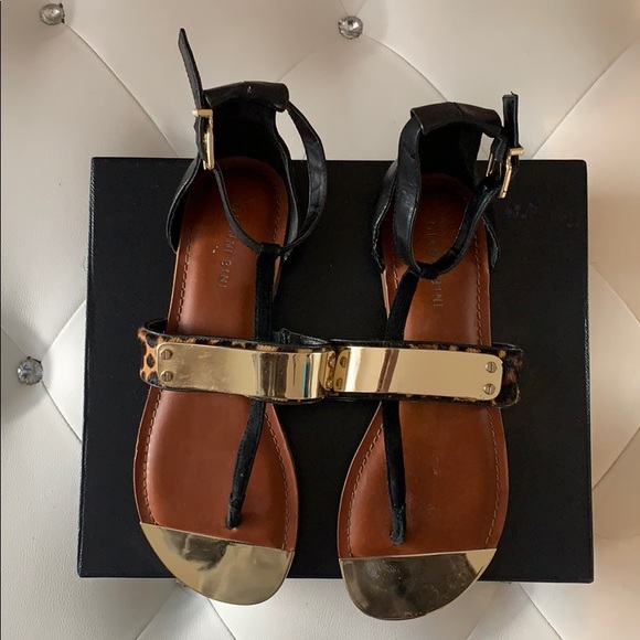 NWOT Gianni Bini T-Strap Cheetah Print Gold Bar Sa - Picture 7 of 8